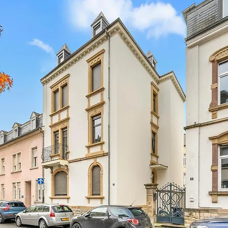 Apartment 4 - Near Place De Paris