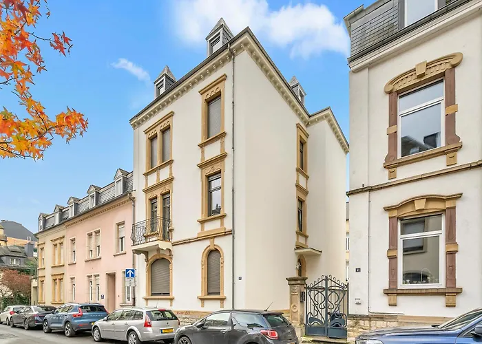 Apartment 4 - Near Place De Paris